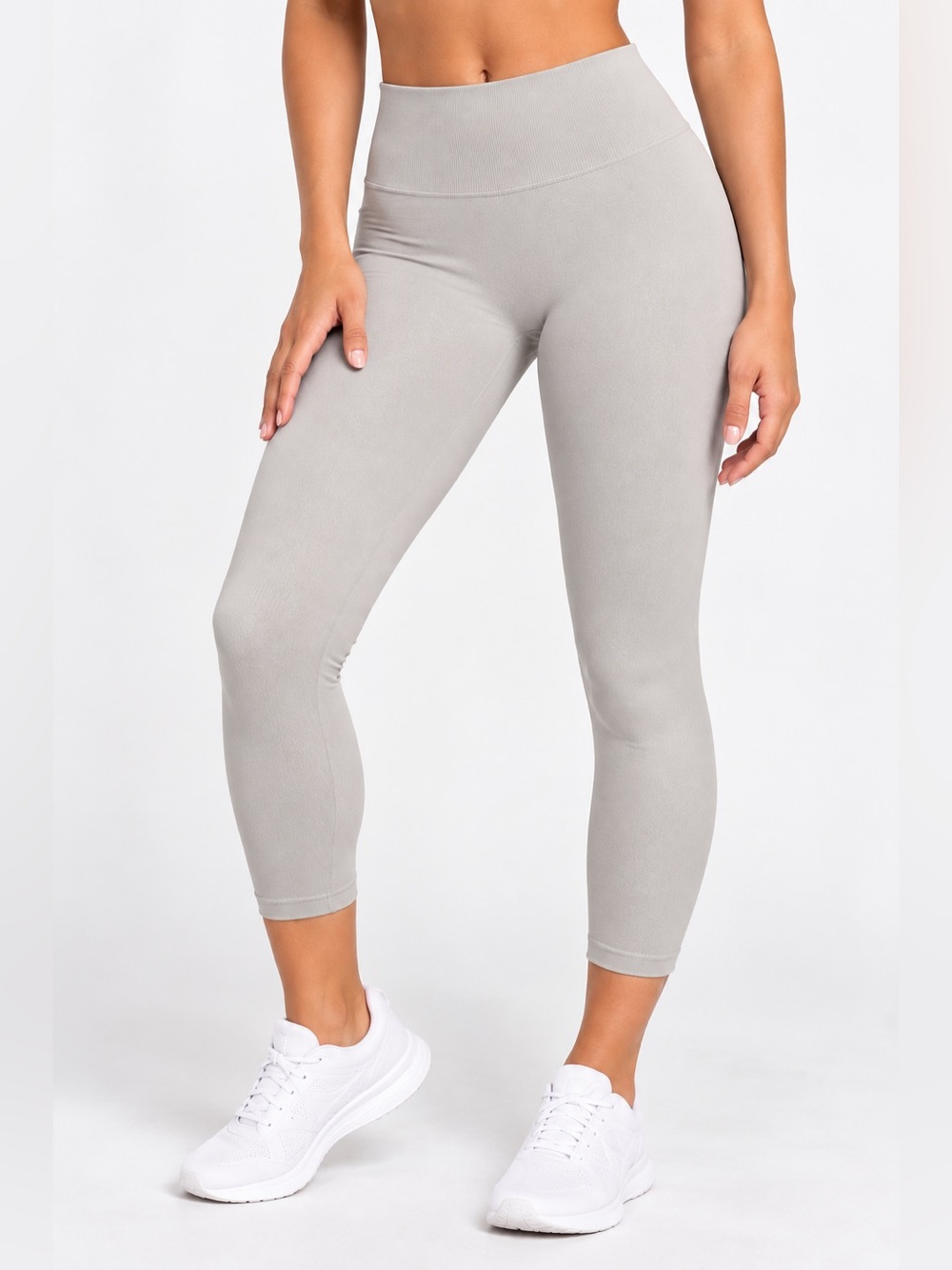 OQQ Light Gray Seamless High Waist Leggings Size XL NWOT